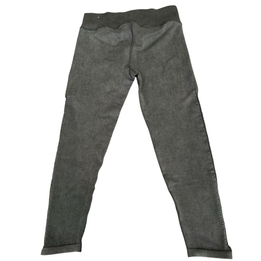 Offline By Aerie NWT Hi-Rise 7/8 Leggings Braided Ribbed Gray Size L Seamless - Picture 12 of 15